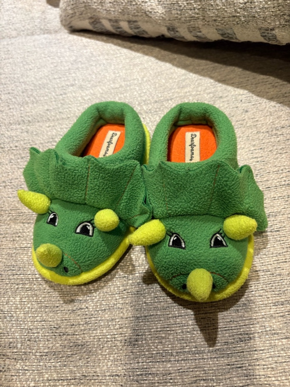 dearfoams Kids Green Triceratops Slipper Shoes with Yellow Accents